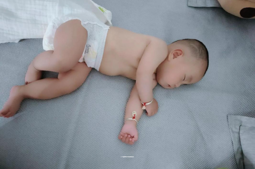 宁津宝宝流白色粘鼻涕